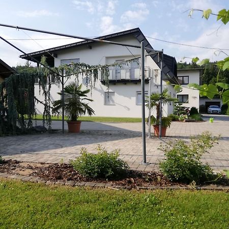 וולדן אם וורתרסי Gemuetliche Wohnung In Velden! מראה חיצוני תמונה