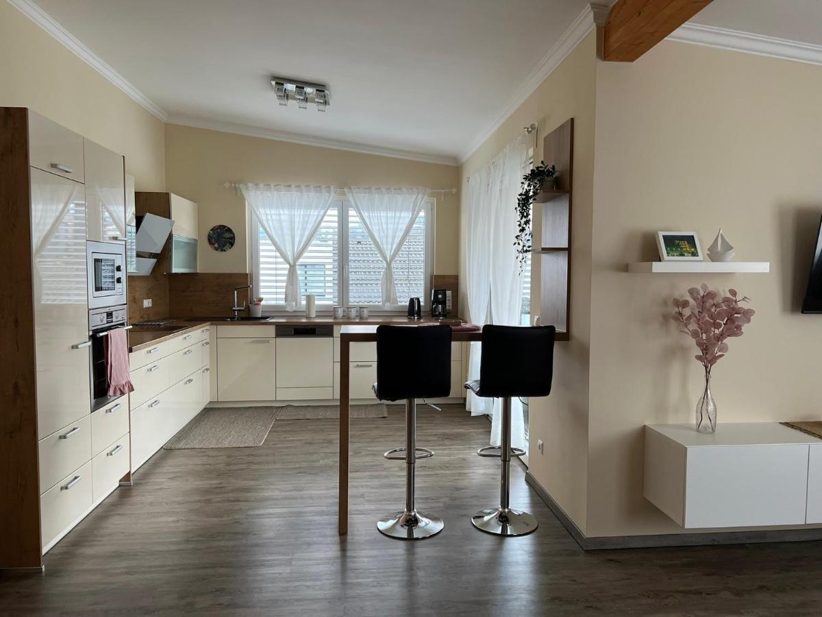 וולדן אם וורתרסי Gemuetliche Wohnung In Velden! מראה חיצוני תמונה